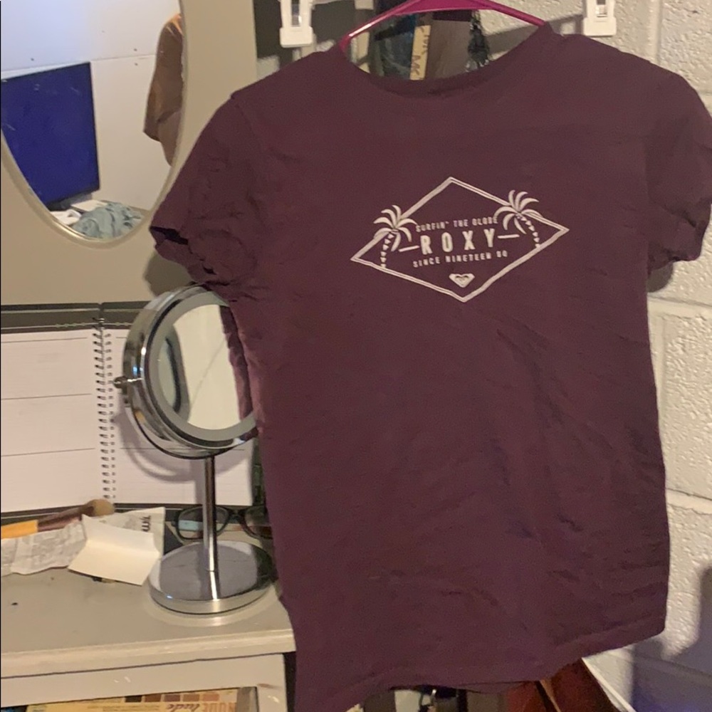 Roxy T-shirt, size medium.